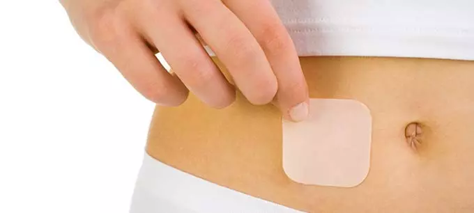 пластырь на животе