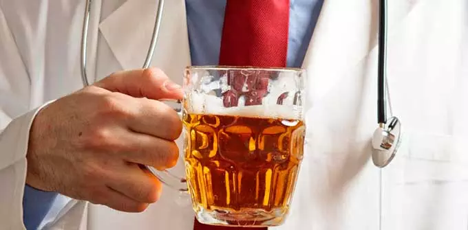 Можно ли пить пиво при повышенном давлении и какая дозировка не навредит организму врач и пиво