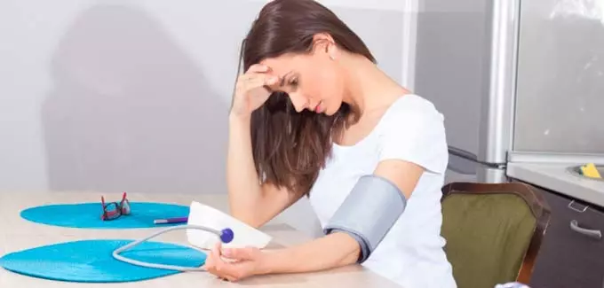 Устойчивая гипертония или временное повышение давления? давление от нервов