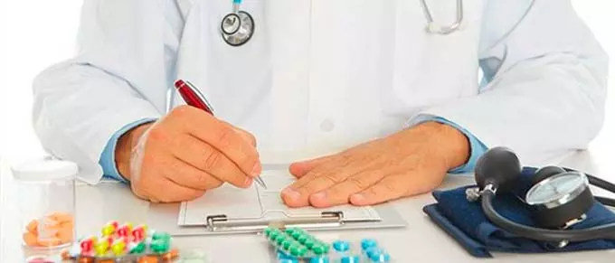 Существуют ли препараты без негативных эффектов? врач выписывает препараты