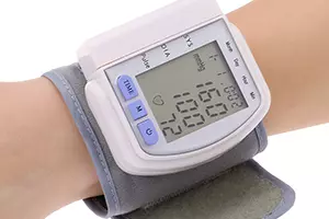 Что делать при давлении 160 на 100 и чем опасно данное состояние?