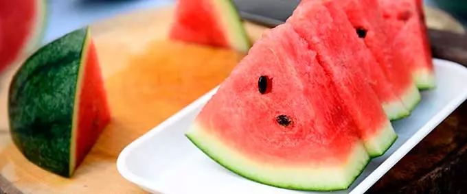 Дольки арбуза