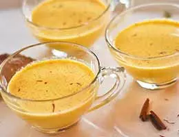 Золотое молоко с куркумой