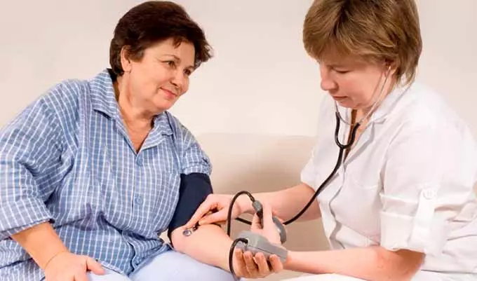 Как проходит реабилитация больных артериальной гипертензией и основные программы восстановления Артериальное давление у взрослой женщины