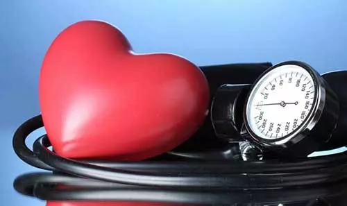 Сердце и тонометр